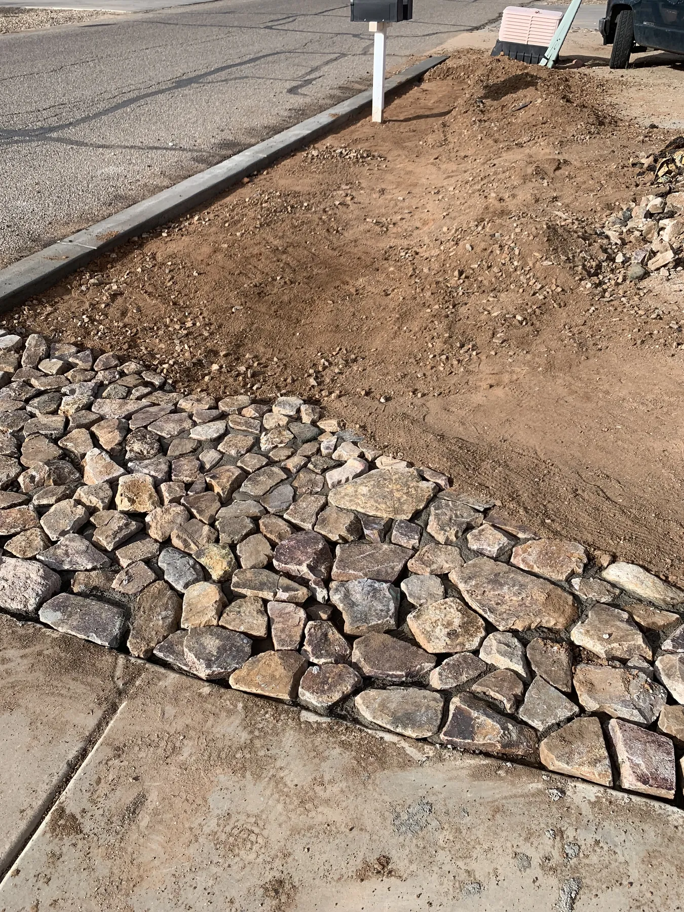 Decorative rock and finished outdoor border detail